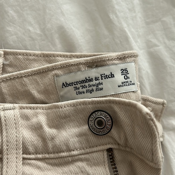 Ultra high rise 90s straight jean - Picture 2 of 3